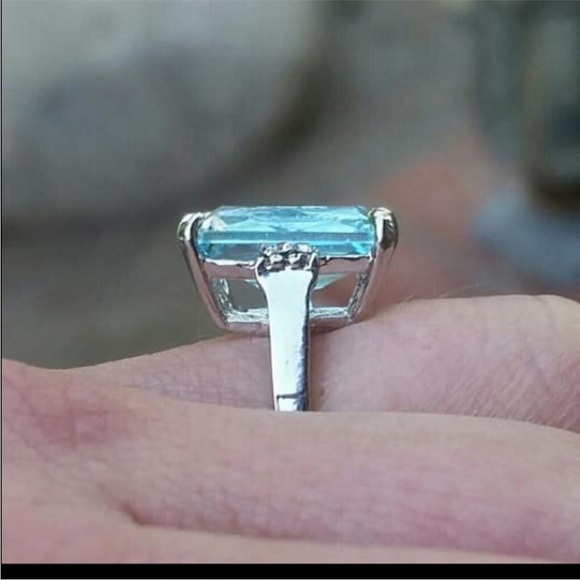 5⭐ Rated Sterling Silver Aquamarine Ring Size 10 - Picture 2 of 8